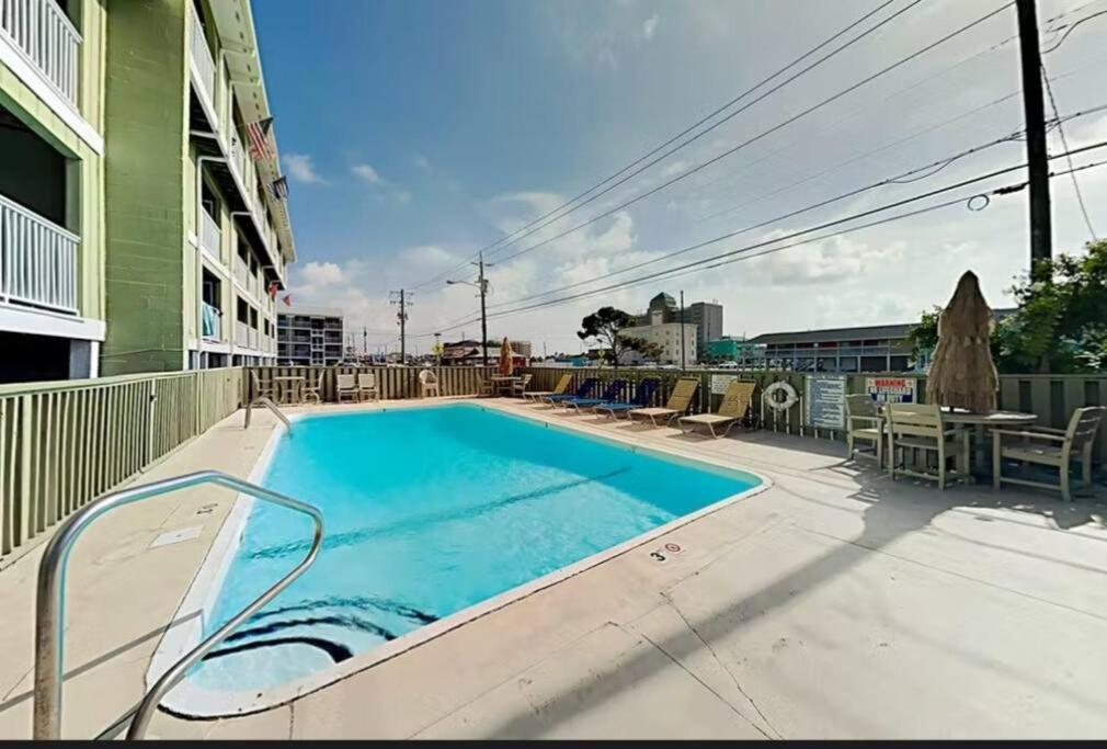 Cozy Beach Condo Sleeps 6 Pool Carolina Beach Εξωτερικό φωτογραφία
