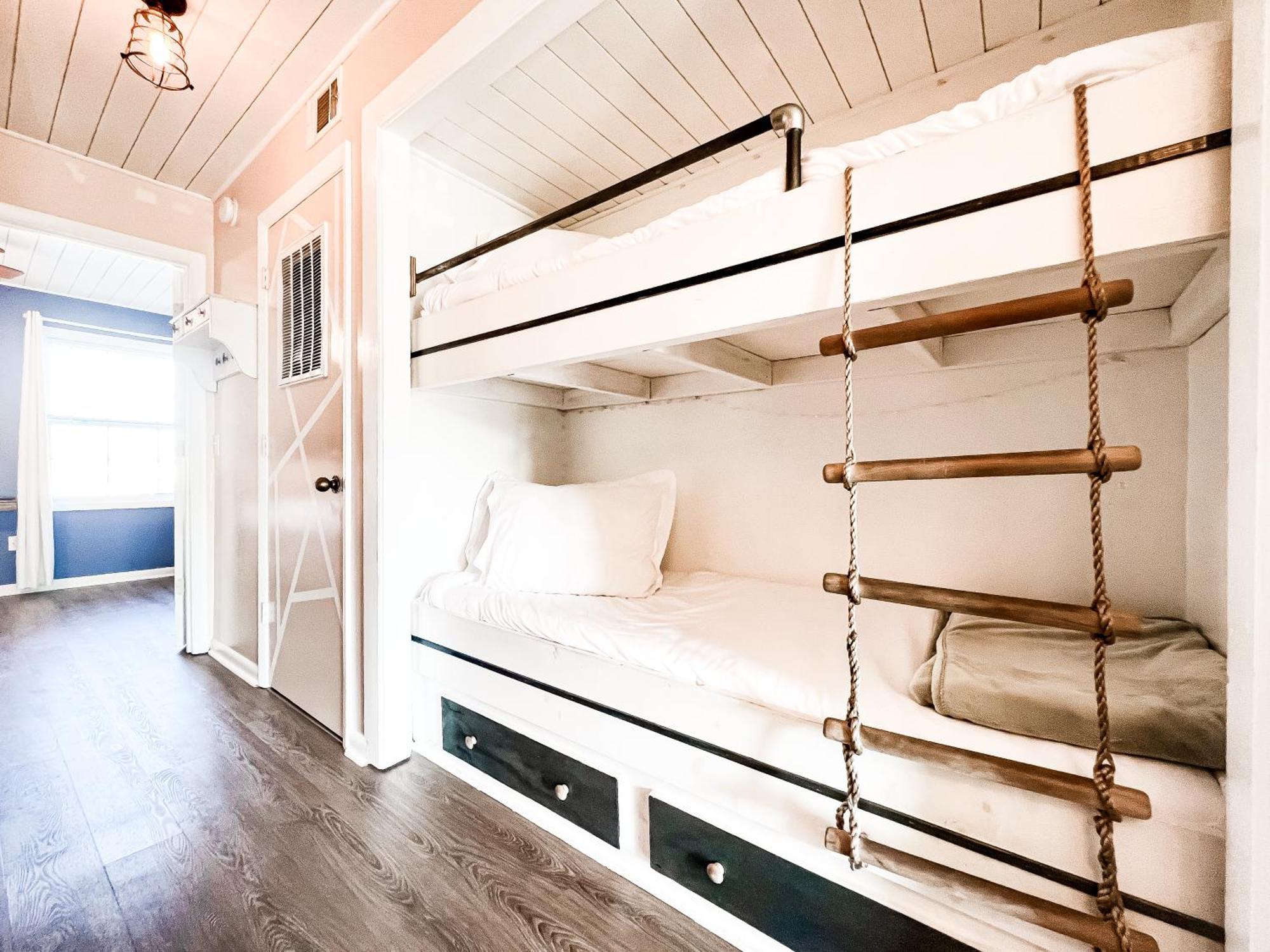 Cozy Beach Condo Sleeps 6 Pool Carolina Beach Εξωτερικό φωτογραφία